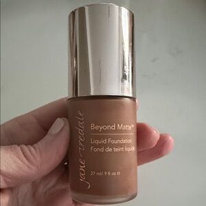 JANE IREDALE Beyond Matte Foundation M14